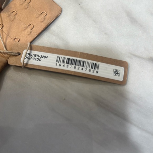 COPY - Skims Fits everybody push-up Demi bra size 34DD - Picture 4 of 7